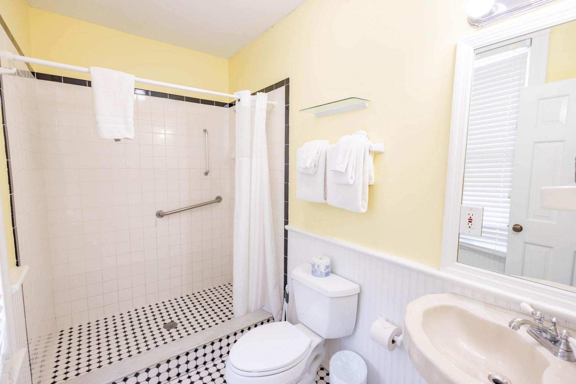 Deluxe Queen At The Curry Mansion - Parking & Heated Pool! Key West Zewnętrze zdjęcie